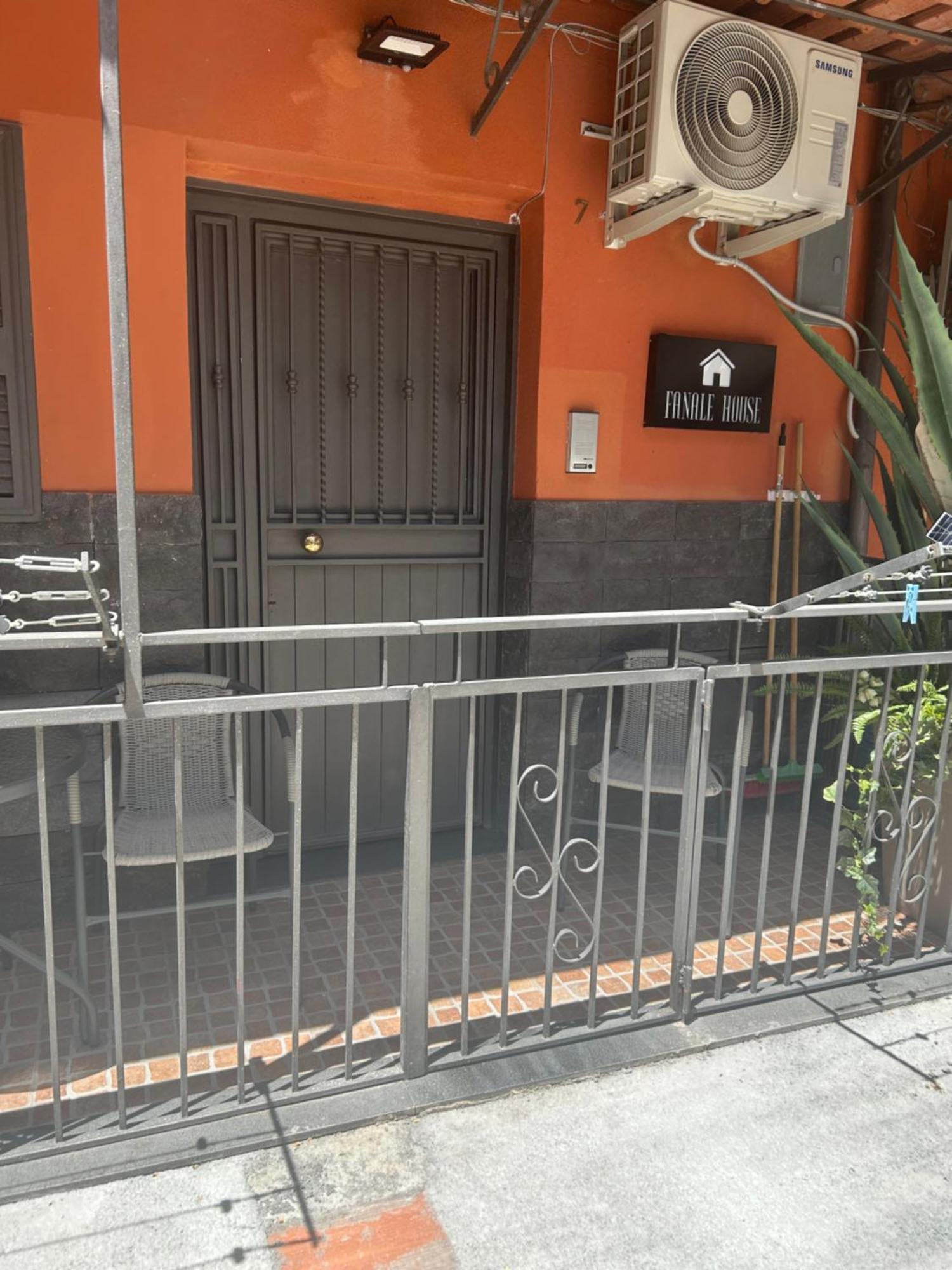 Apartamento Fanale House CTA Exterior foto